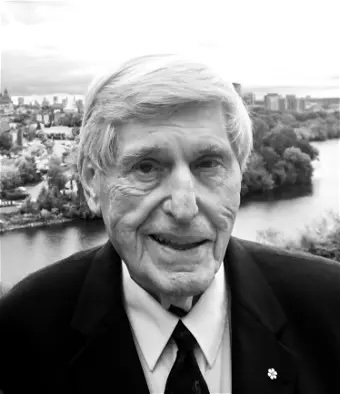 Dr. Earl Wynands