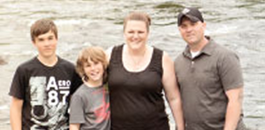 Adult congenital heart disease patient Lana Gillard and her family