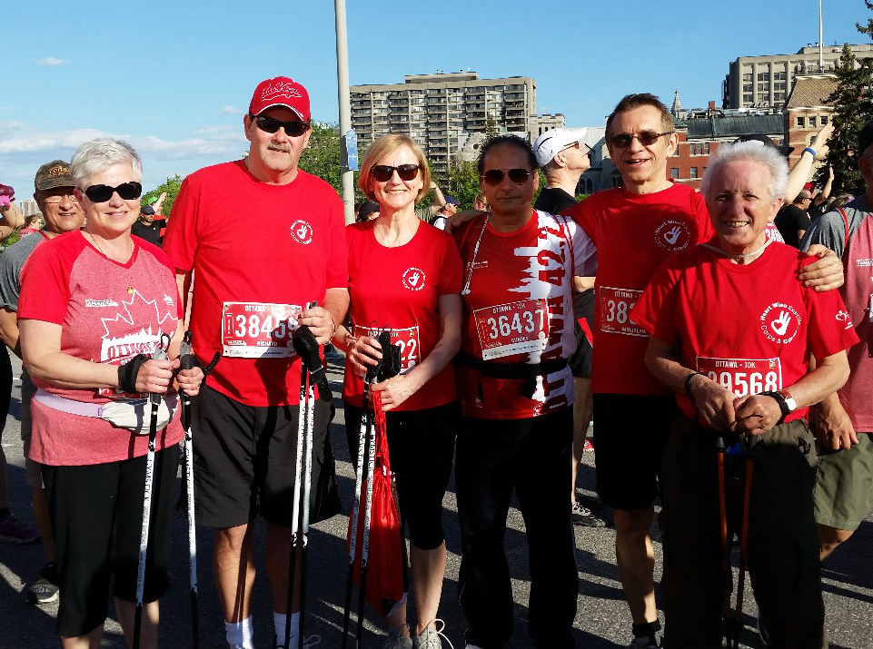 During Ottawa Race Weekend 2017, the Heart Institute’s Heart Wise Exercise Program established a group of patients, alumni, staff and their families and friends to participate in the 10 km walk.