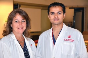 Kathryn McLean, coordonnatrice des soins infirmiers, et Munir Boodhwani, M.D., chirurgien cardiaque, de la Clinique de l’aorte thoracique à l’Institut de cardiologie de l’Université d’Ottawa.